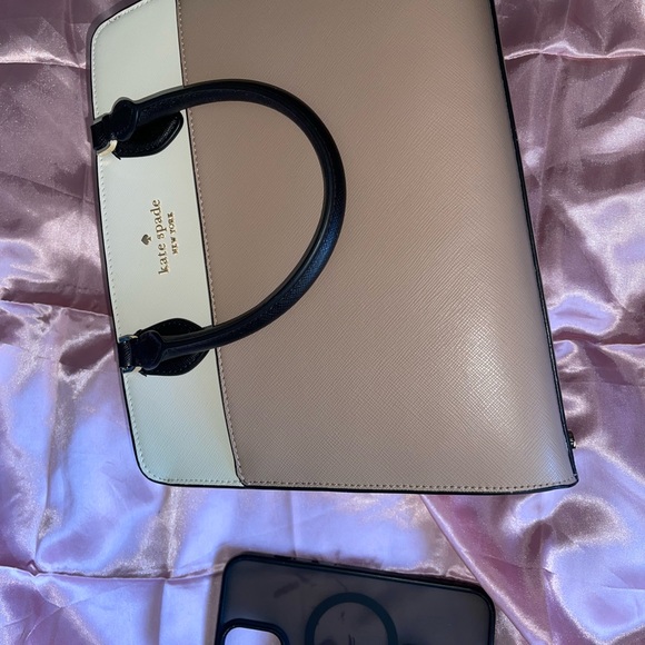 Kate Spade Black and Cream Shoulder Bag with Tan Accents - Picture 9 of 12